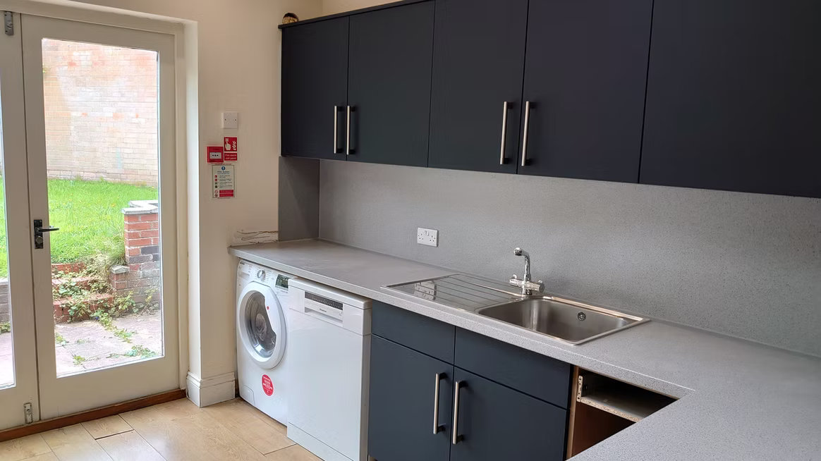 6 Millfield Ave, York YO10 3AB